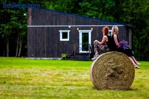 HOLIDAY CABIN 'CRANE' with a private hot-tub and sauna extra fee - Image 2