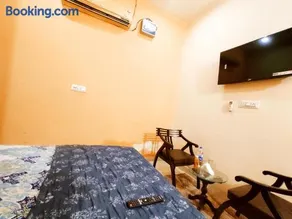 JANNAT 7 - Hotel & Homestay PG with Restaurant & Banquet Hall - Families, Couples & Corporate - Image 2
