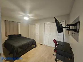 Cozy house 30 mins from beach & near colleges! - Image 1