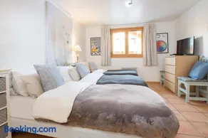 Chalet Muguet Gauche with Hot Tub Sleeps 10 Central Morzine - Image 4