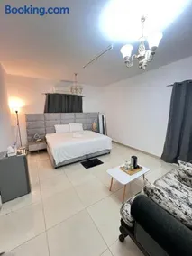 Royale Rooms - Image 2