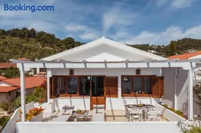 Villa Anthea - Seafront 3-bedroom house - Image 2