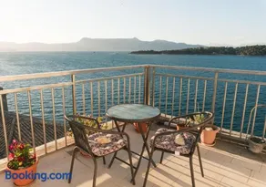 Roof Garden House - Image 1