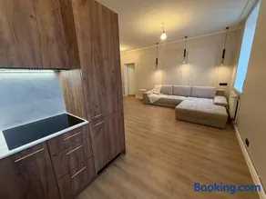 Luxe Lumine Apartment #2 - Image 3