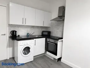 Private Studio Near City Centre - Image 5