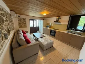 joanna's cottage - Image 1
