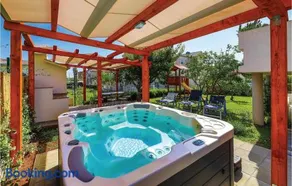 Three-Bedroom Apartment Kastel Kambelovac With Sea View 01 - Image 2