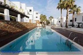 SPECTACULAR APRT. IN FRONT OF THE SEA - Image 2