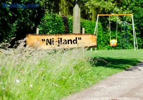 "Ni-jland" - Image 3