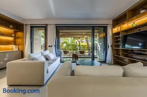 Villa Flamingo 4BR Retreat in Valamar Residence by PikHost - Image 3