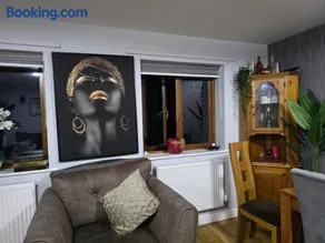 Spacious 2 bedroom maisonette - Image 3