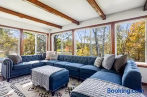 Catskills Delaware River Modern Colonial Getaway - Image 1