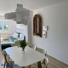 Apartamento completamente reformado en el casco antiguo con vistas al rio - Image 3