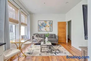 Stay Portland - The Etourdissante Suite - Forest Park & Local Eats - Image 1