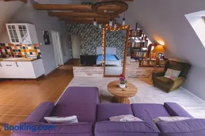 Pannónia Apartment - Image 3