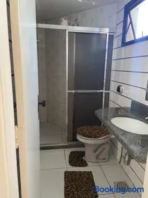 Quarto e sala Localização ótima na opinião de 100% dos hóspedes - Image 4