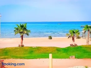 بورتو ساوث بيتش - علوي علي حمام السباحه - عائلات فقط - Image 3