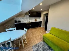 Stylish and Bright 1 Bedroom Flat - Image 1