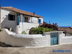 Lovely traditionnal house with sea view - Image 1