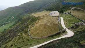 Tiñones cabaña pasiega - Image 4
