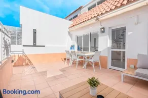 Private Jacuzzi with sea view and pool - Image 5