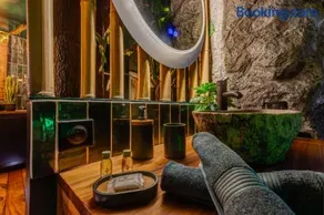 Jungle Love Room - Image 4