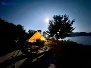 Lakeview Glamping - Image 3