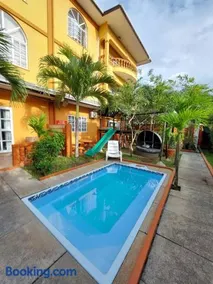 Beau Vallon Villa Self Catering With Pool - Image 2