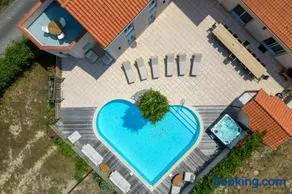 Villa Les Hauts Du Lac 15 pax Pool Spa Pétanque & Lake - Image 2