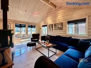 Indoor hot tub, views & nature, cosy family cabin at Filefjell - Image 3