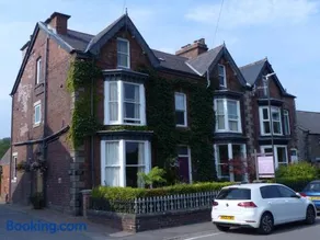 Four Seasons Guesthouse - Image 4