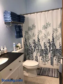 Lakeside Suites - Image 2