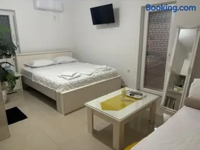 Apartmani Karach - Image 4
