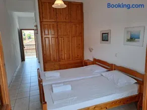 Babis Sea view Apartments 2 - Image 3