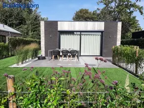 Prachtige bungalow op vakantiepark bij zee. - Image 1