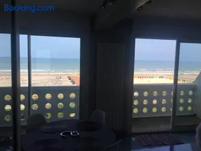 L'eau Vive Front de mer 4e sans ascenseur - Image 3
