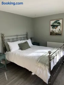 Cotswold Retreat - Image 1