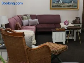 12 On York Guesthouse - Image 2