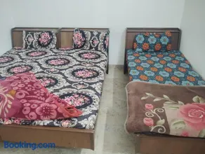 Temple Side Residency Hotel - Image 2