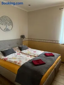 Villa Gracia Patince - Image 3