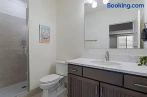 Luxury Home: Monthly Rental House Near Denver - Image 2