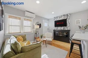 Modern home in the heart of SD - Image 3