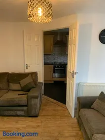 2 bed Manchester Airport apartment - Image 4