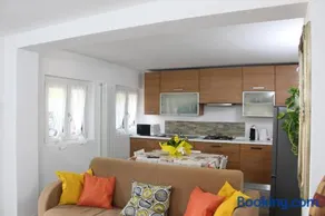 TAVANIs HOUSE - Image 1