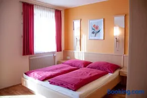 Gasthof Pension Zoller - Image 3