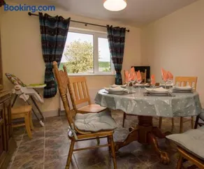 Hillview Holiday Home - Image 2