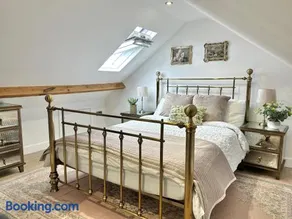 Oxford 5 BR Riverside House Garden River View Walk to City Centre Free Parking - Image 3