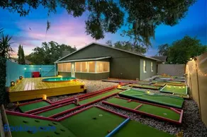 Groovy Funhouse Getaway - 4 bdrm near Legoland - Image 1
