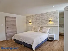 Gîte Des Forêts 10 pers - Jacuzzi - Image 3