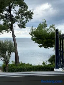 Seafront Loft - Akti Elia - Image 1